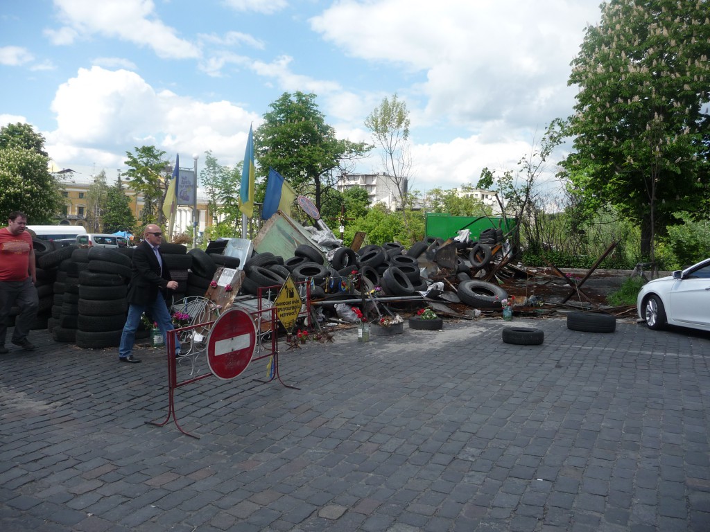 A May morning, three months after the protests in Kyiv; Institutska Street.